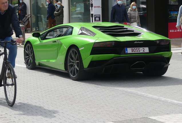 Lamborghini Aventador S LP740-4