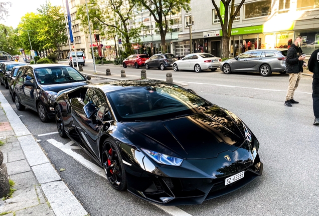 Lamborghini Huracán LP640-4 EVO