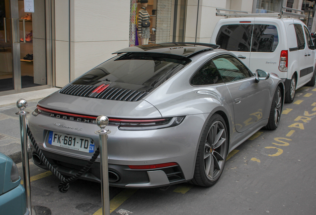 Porsche 992 Carrera 4S