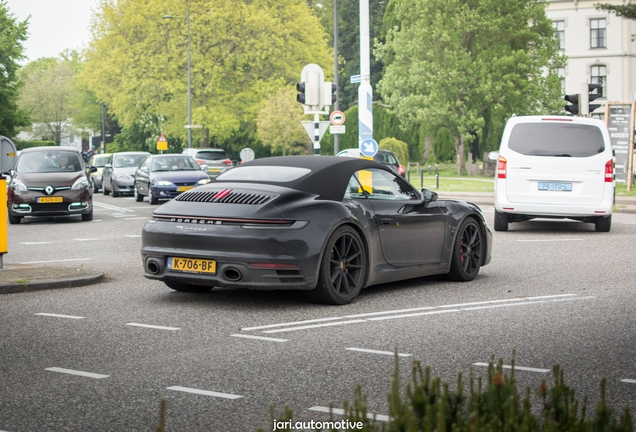 Porsche 992 Carrera 4S Cabriolet