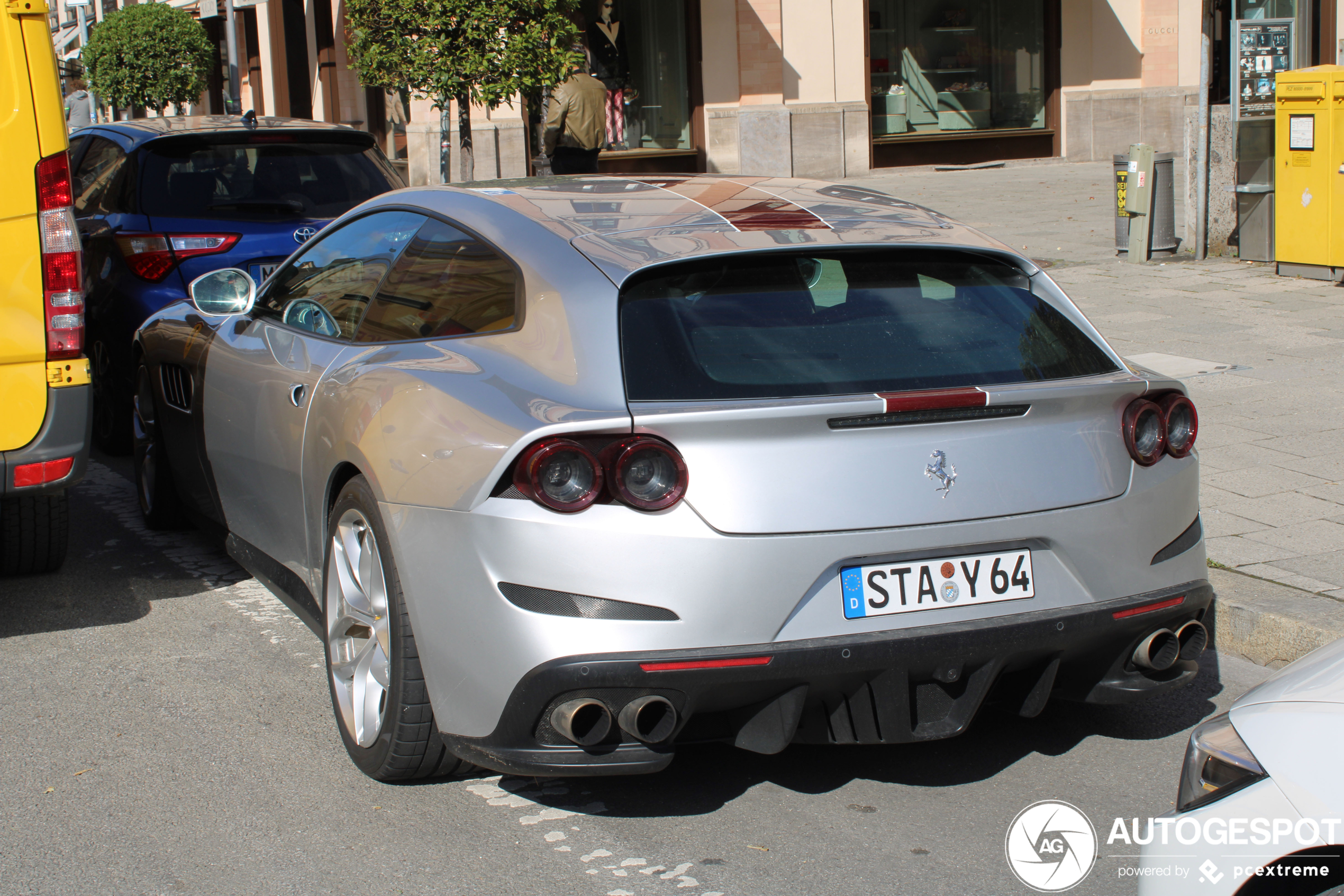 Ferrari GTC4Lusso T