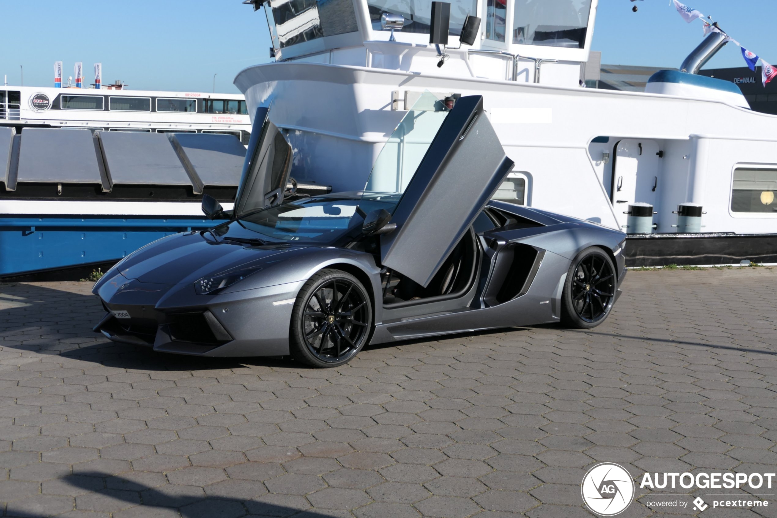 Lamborghini Aventador LP700-4 Roadster