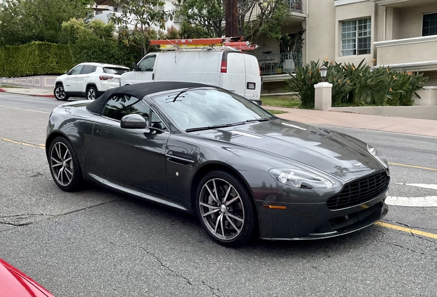 Aston Martin V8 Vantage Roadster 2012