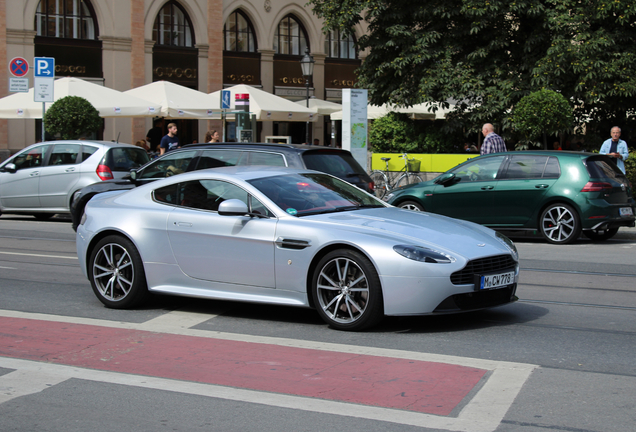 Aston Martin V8 Vantage S