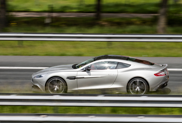 Aston Martin Vanquish 2013