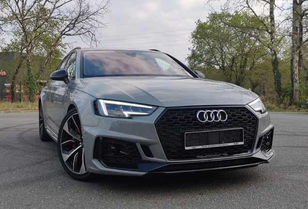 Audi RS4 Avant B9