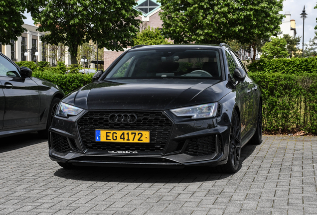 Audi RS4 Avant B9