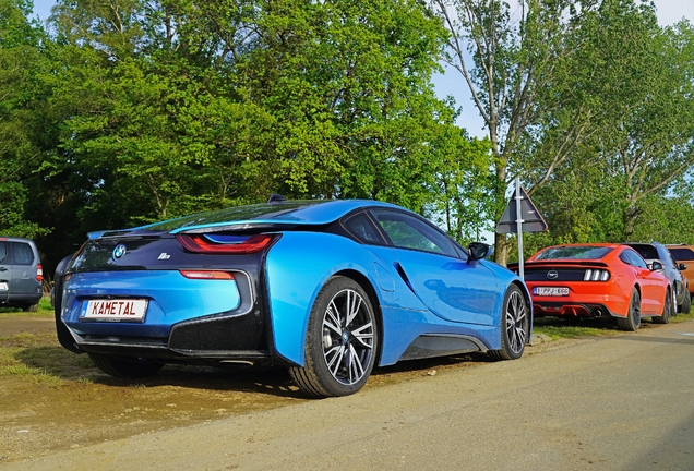 BMW i8