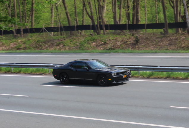 Dodge Challenger SRT-8