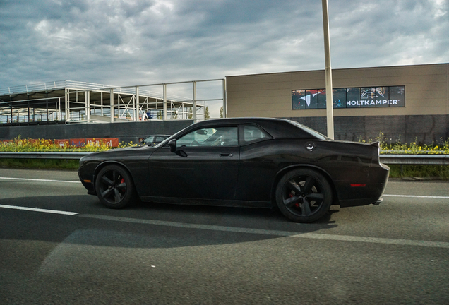 Dodge Challenger SRT-8