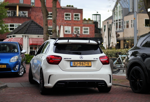 Mercedes-AMG A 45 W176 2015