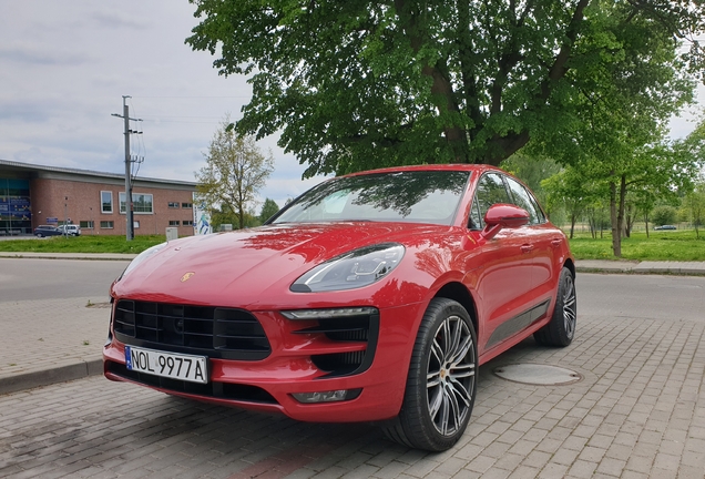 Porsche 95B Macan GTS