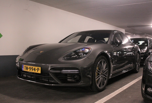 Porsche 971 Panamera Turbo S E-Hybrid