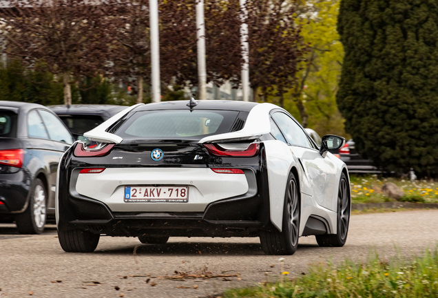 BMW i8