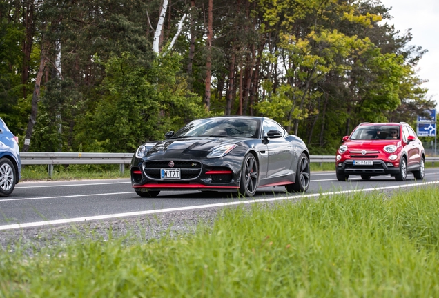 Jaguar F-TYPE R Coupé 2017