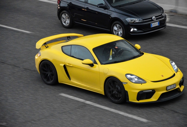 Porsche 718 Cayman GT4