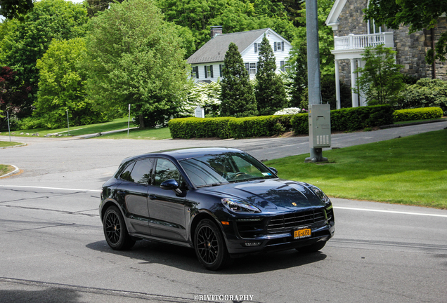 Porsche 95B Macan GTS