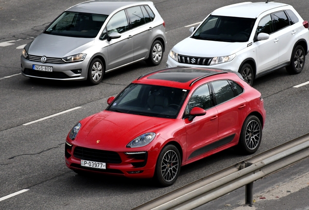 Porsche 95B Macan GTS