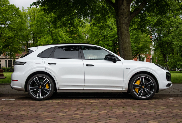 Porsche Cayenne Turbo S E-Hybrid