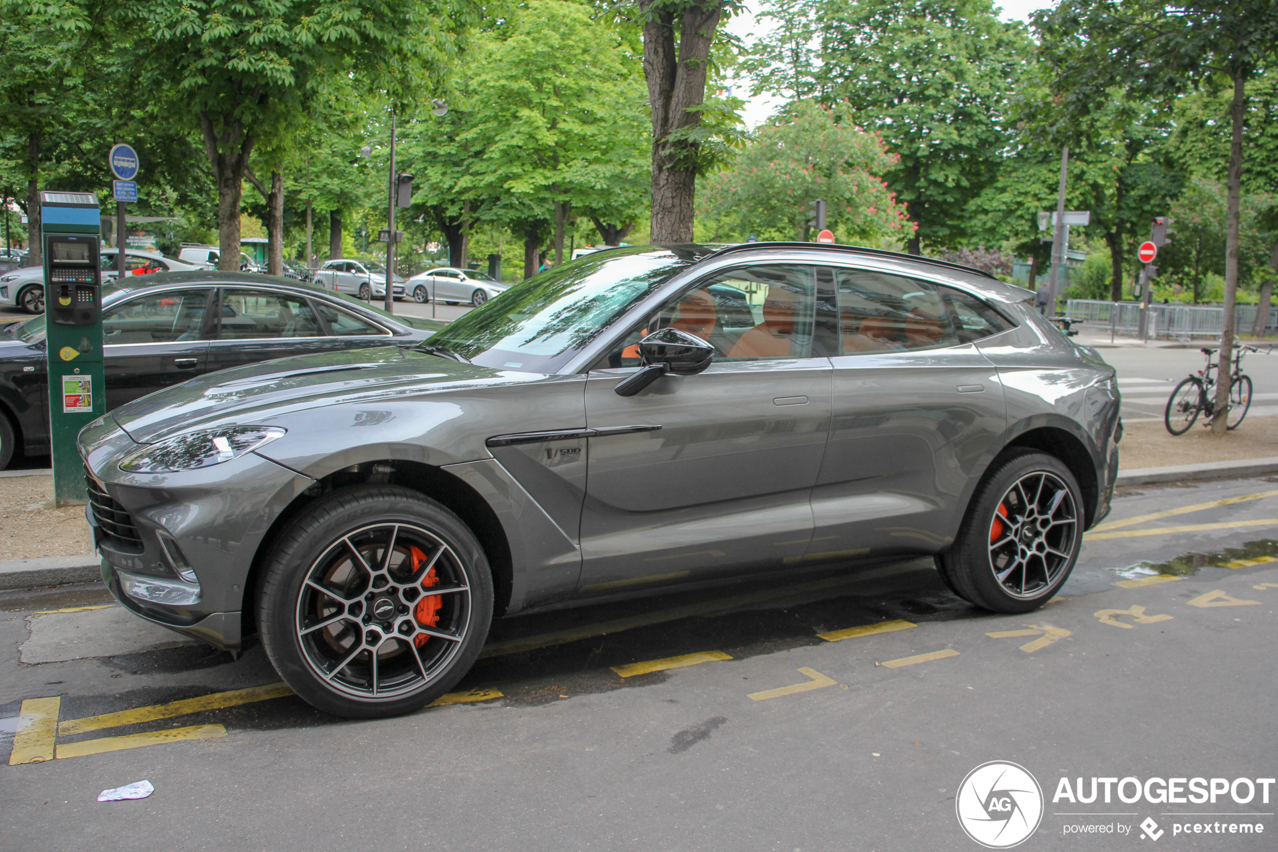 Aston Martin DBX