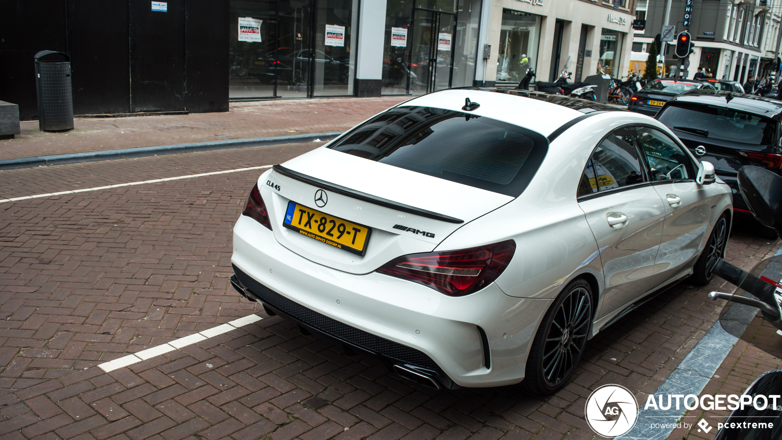 Mercedes-Benz CLA 45 AMG C117