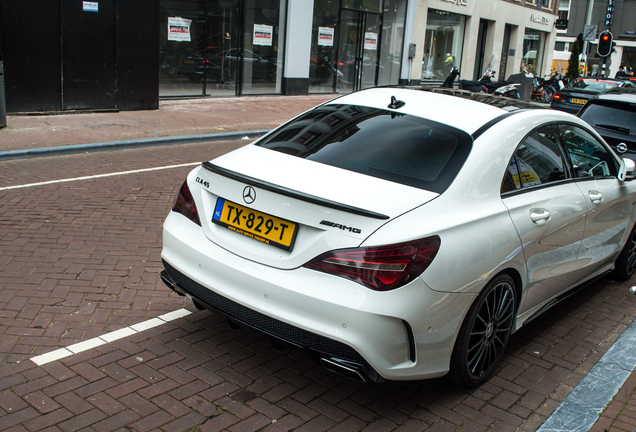 Mercedes-Benz CLA 45 AMG C117