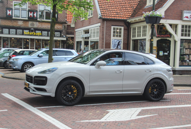 Porsche Cayenne Coupé Turbo S E-Hybrid