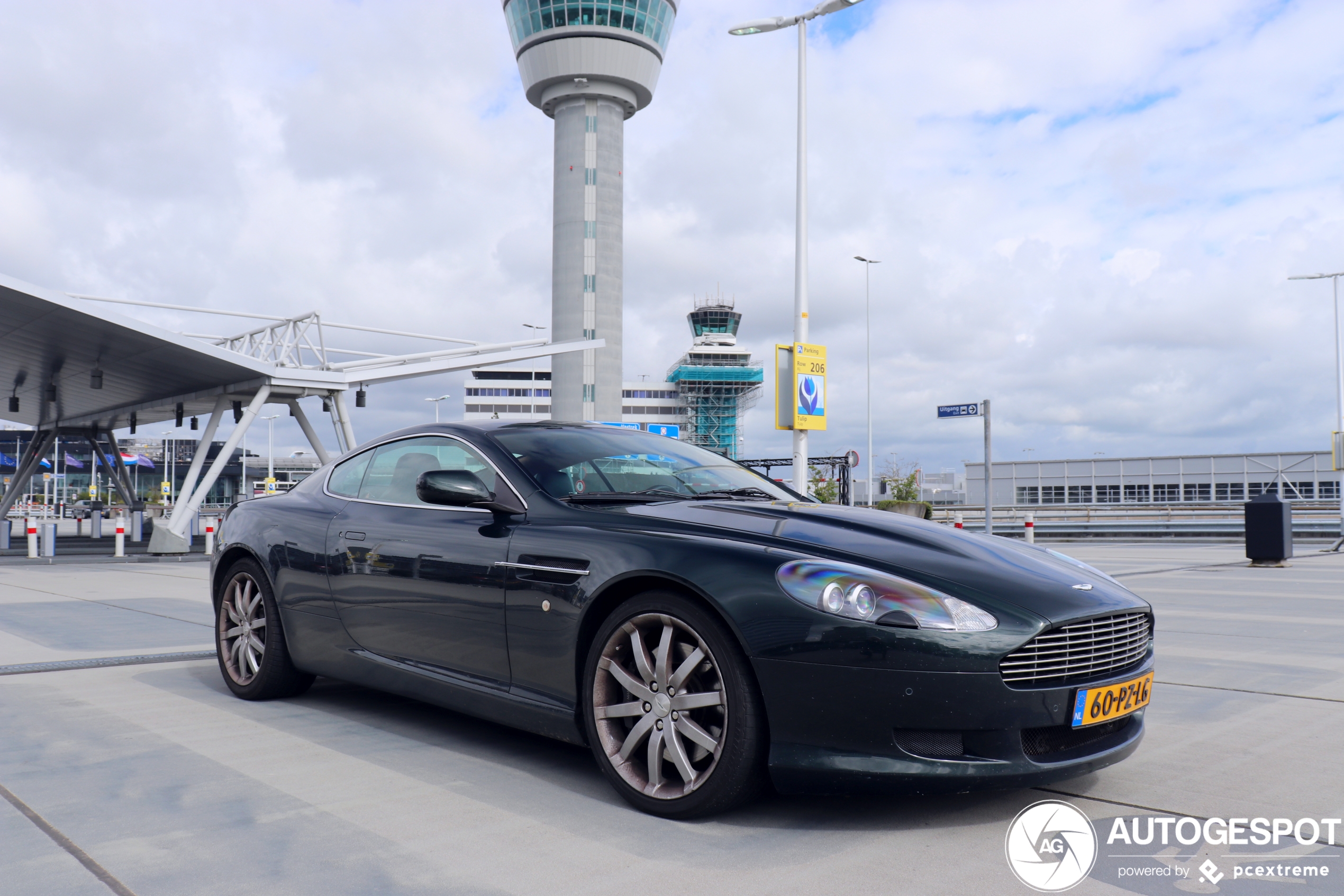 Aston Martin DB9