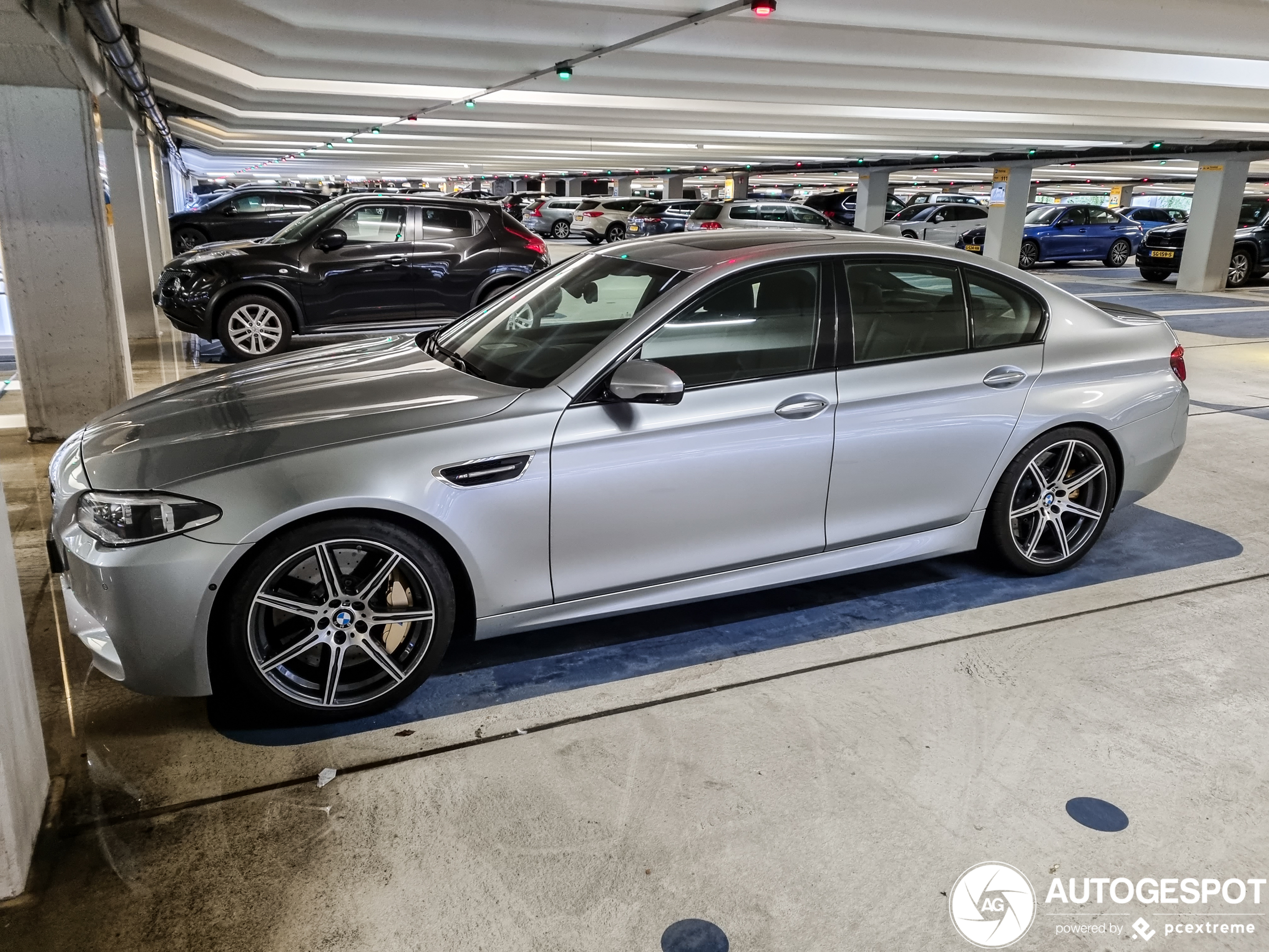 BMW M5 F10 2014 Performance Edition