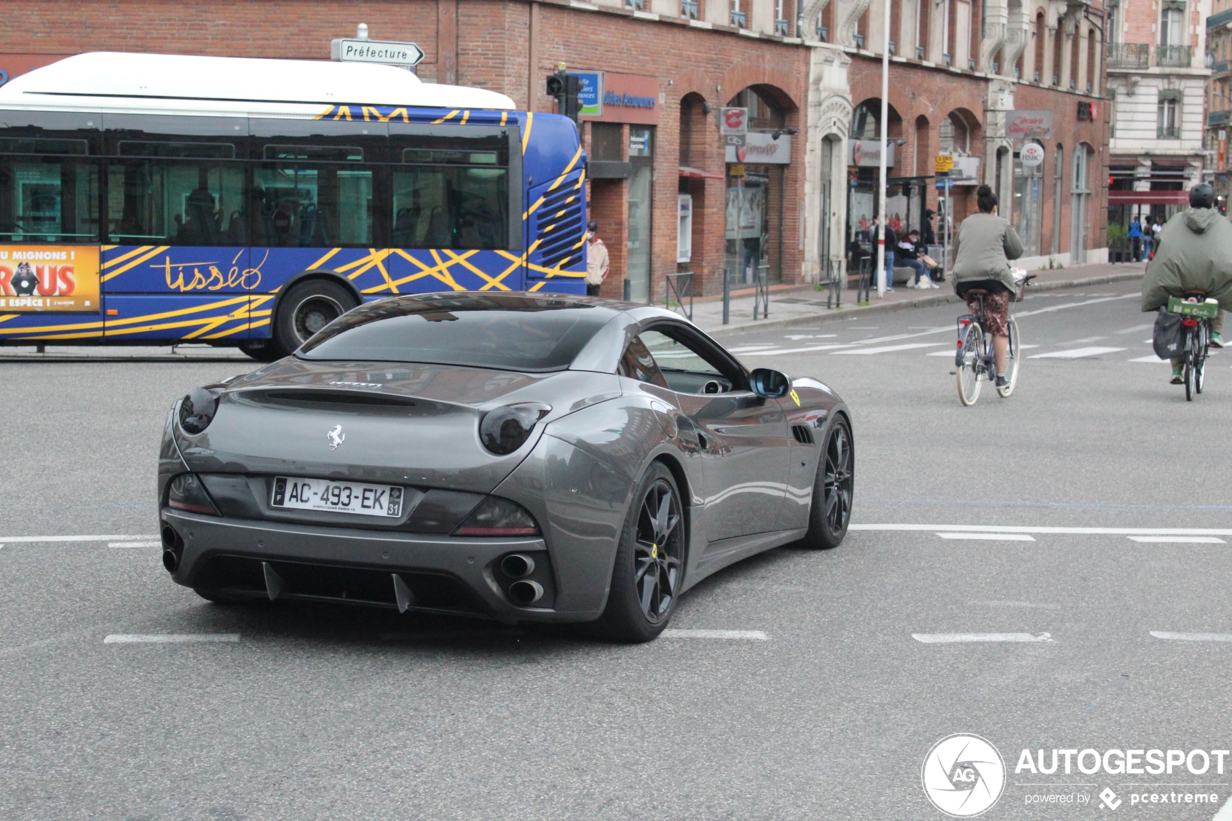 Ferrari California