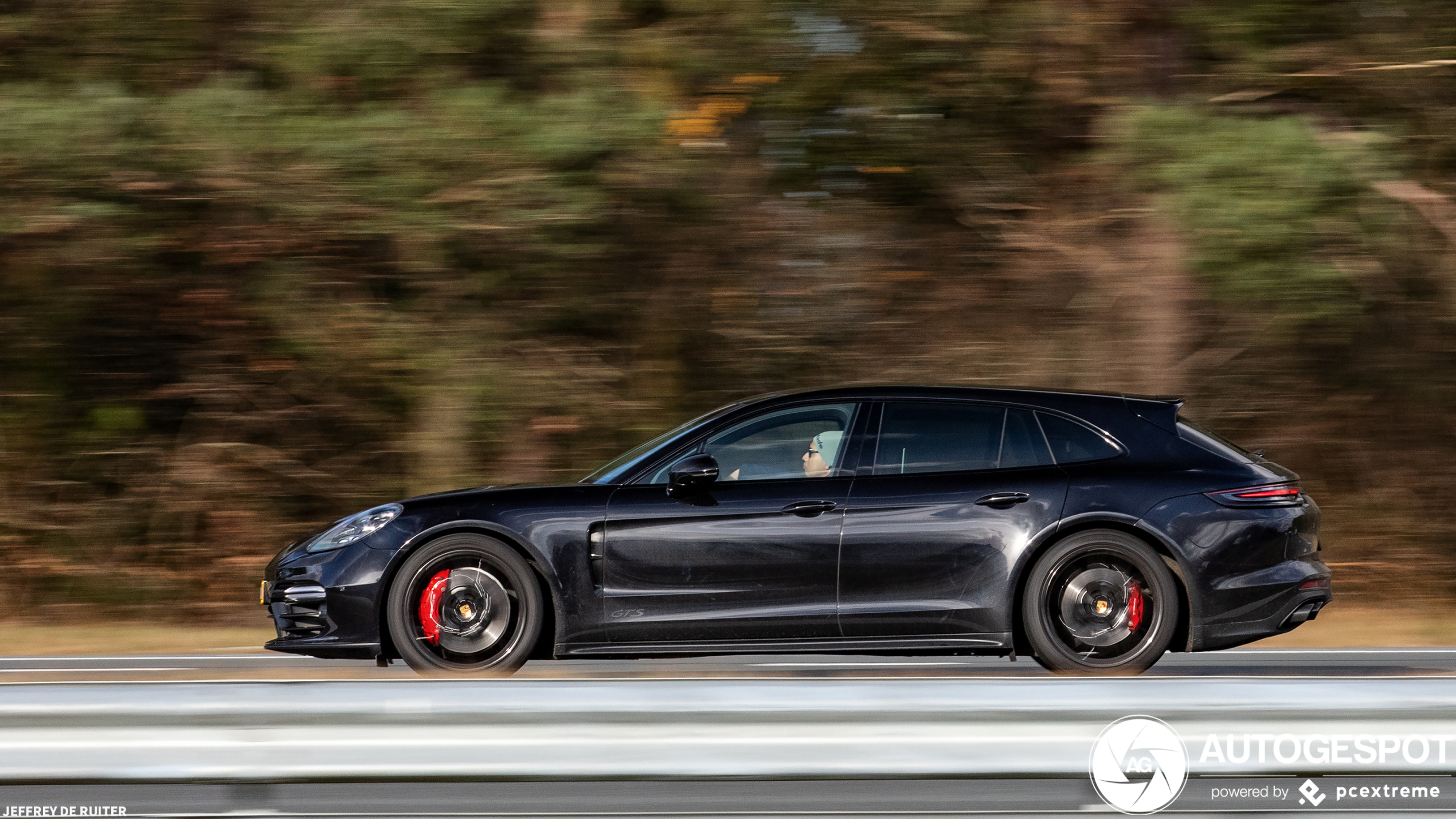 Porsche 971 Panamera GTS Sport Turismo