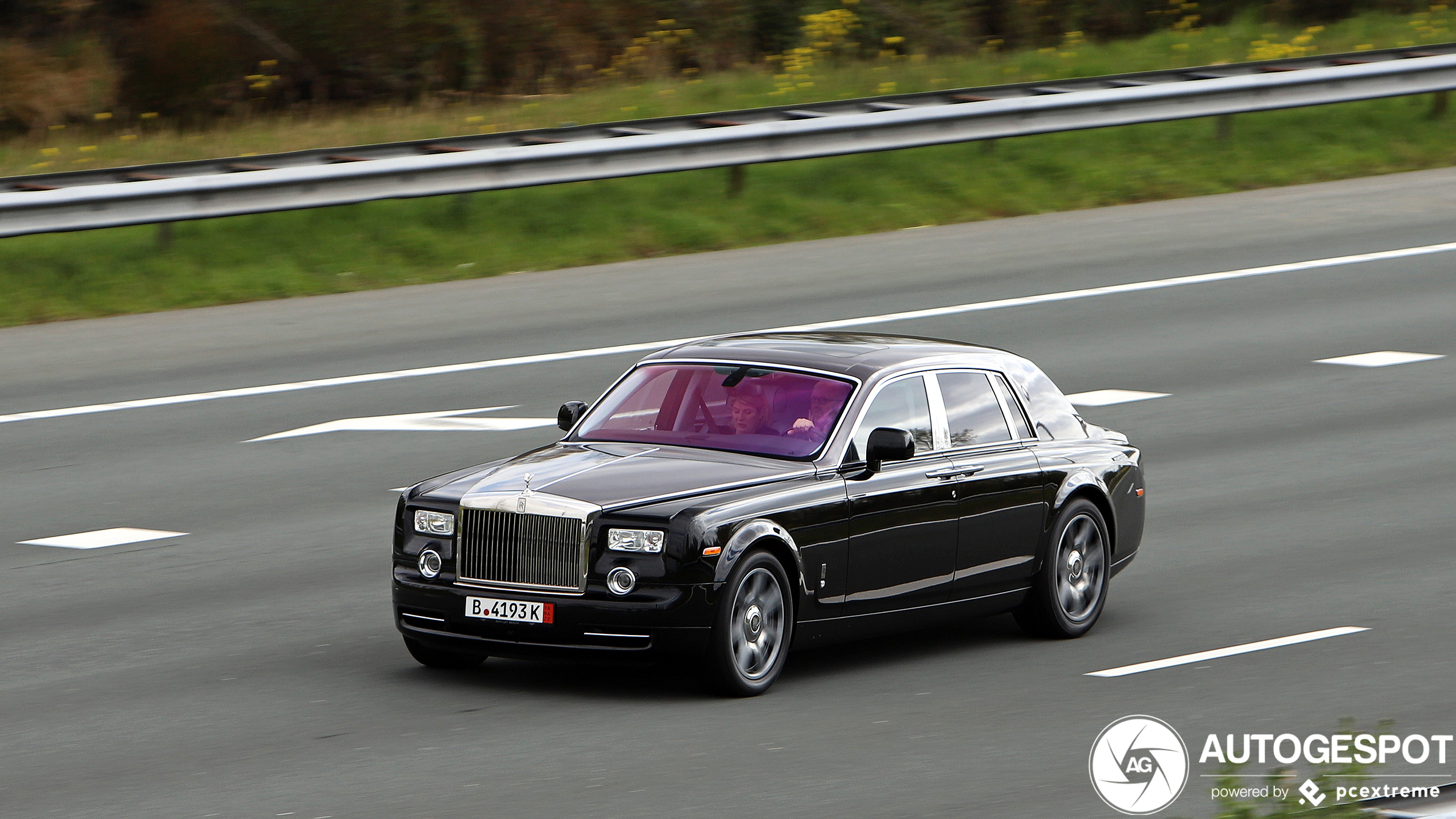 Rolls-Royce Phantom Black