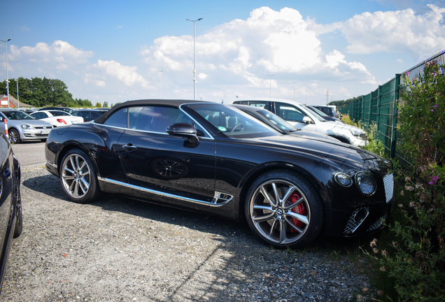 Bentley Continental GTC 2019