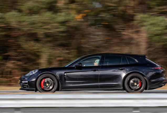 Porsche 971 Panamera GTS Sport Turismo