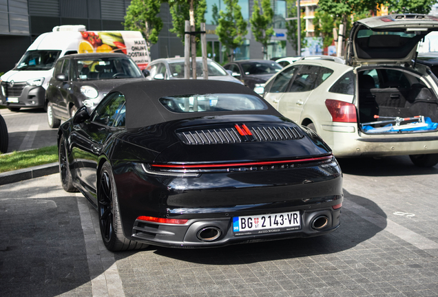 Porsche 992 Carrera 4S Cabriolet