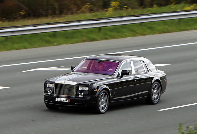 Rolls-Royce Phantom Black