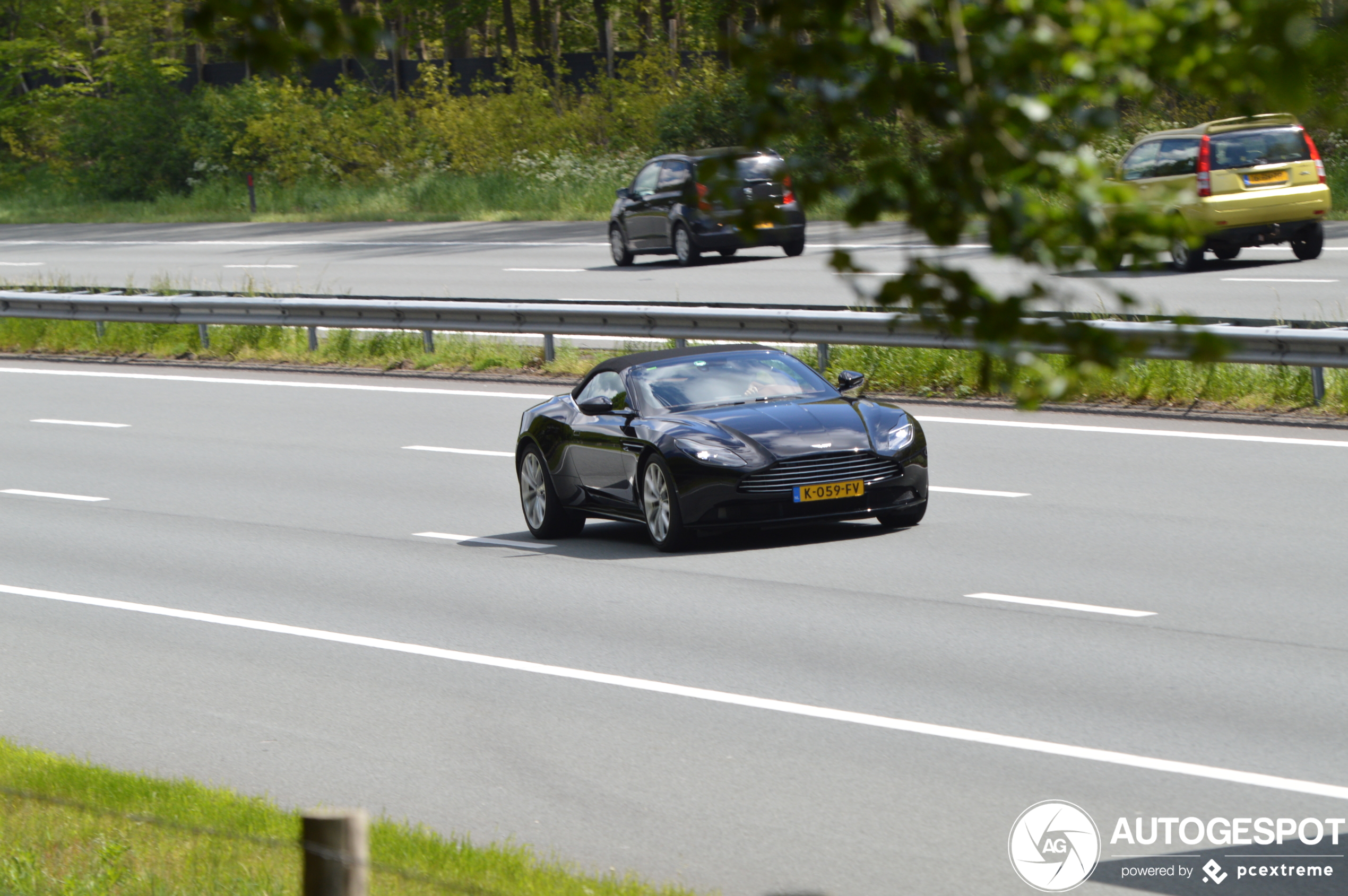 Aston Martin DB11 V8 Volante