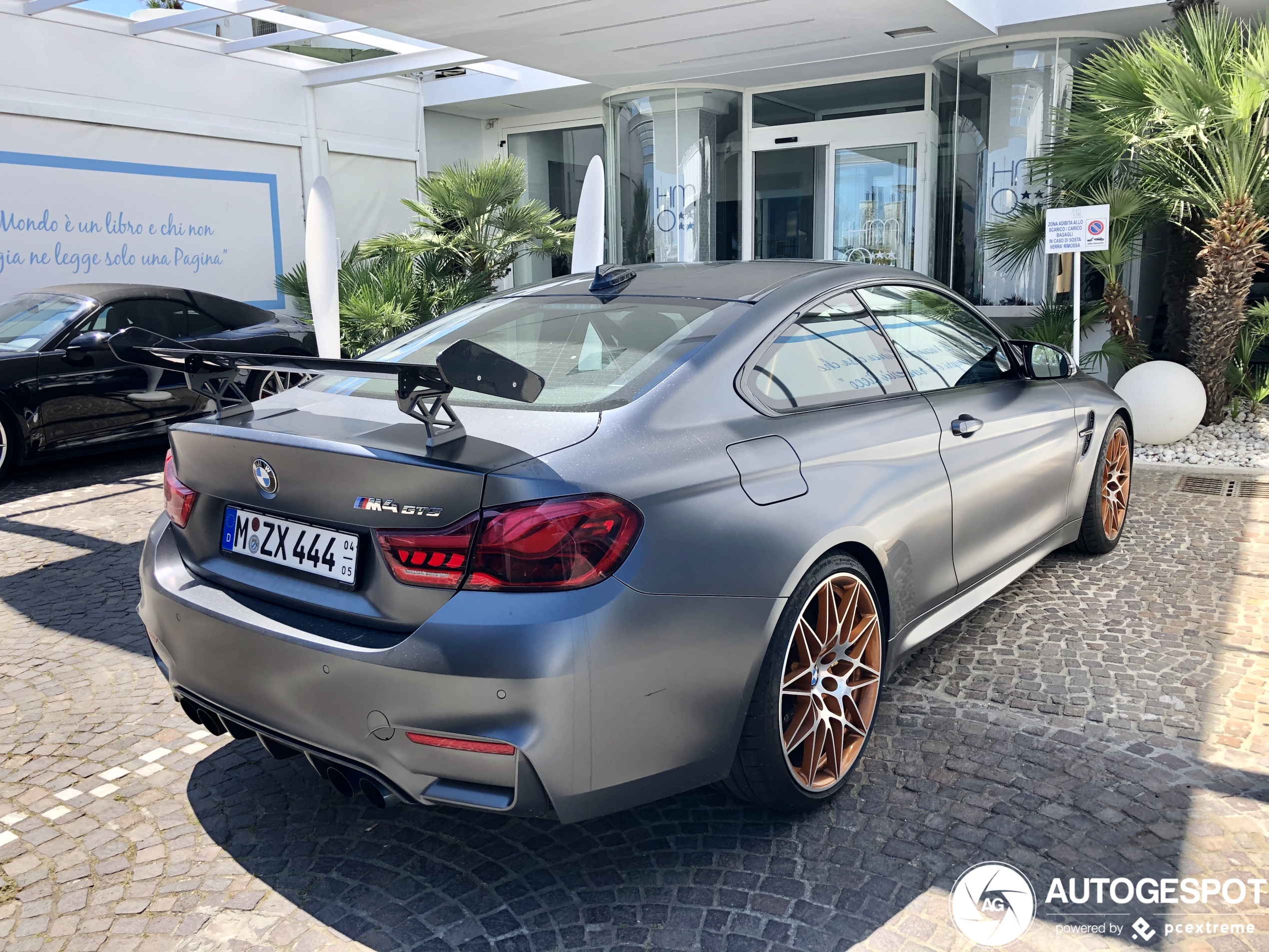 BMW M4 GTS