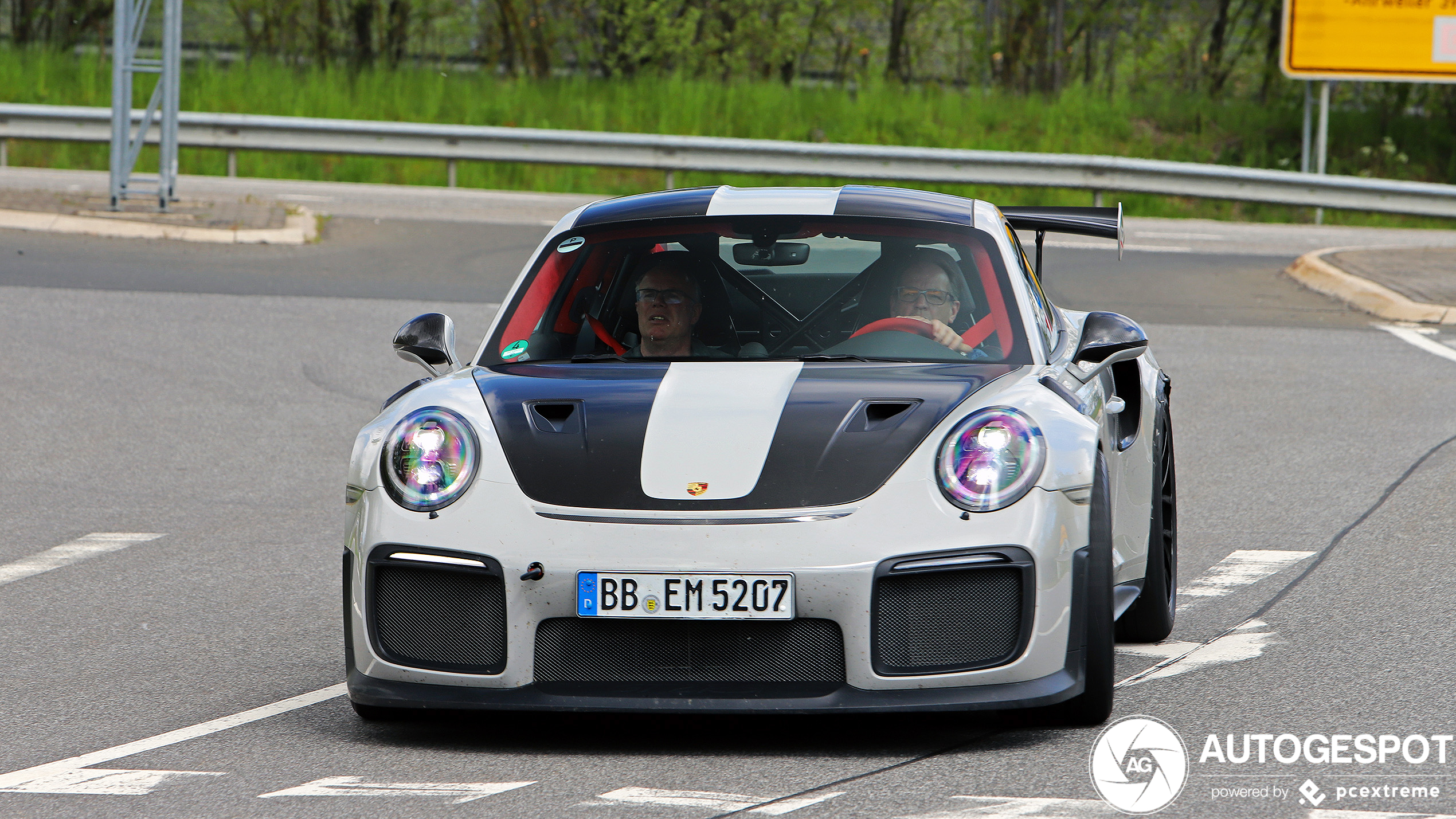 Porsche 991 GT2 RS Weissach Package