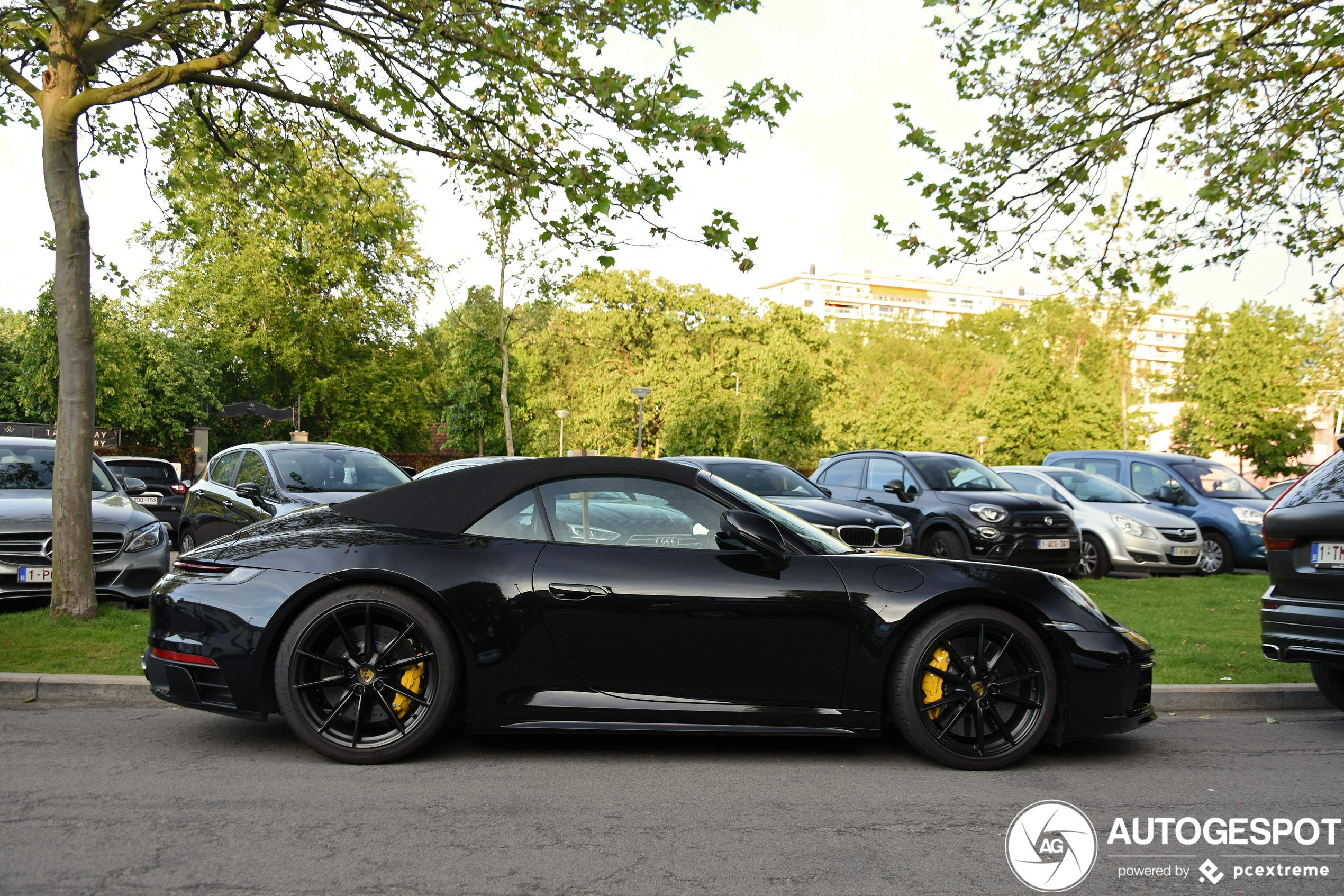 Porsche 992 Carrera 4S Cabriolet