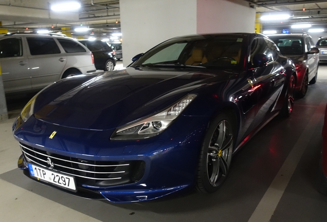 Ferrari GTC4Lusso