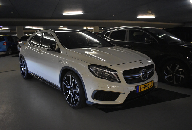 Mercedes-Benz GLA 45 AMG X156