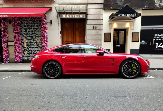 Porsche 971 Panamera Turbo S E-Hybrid