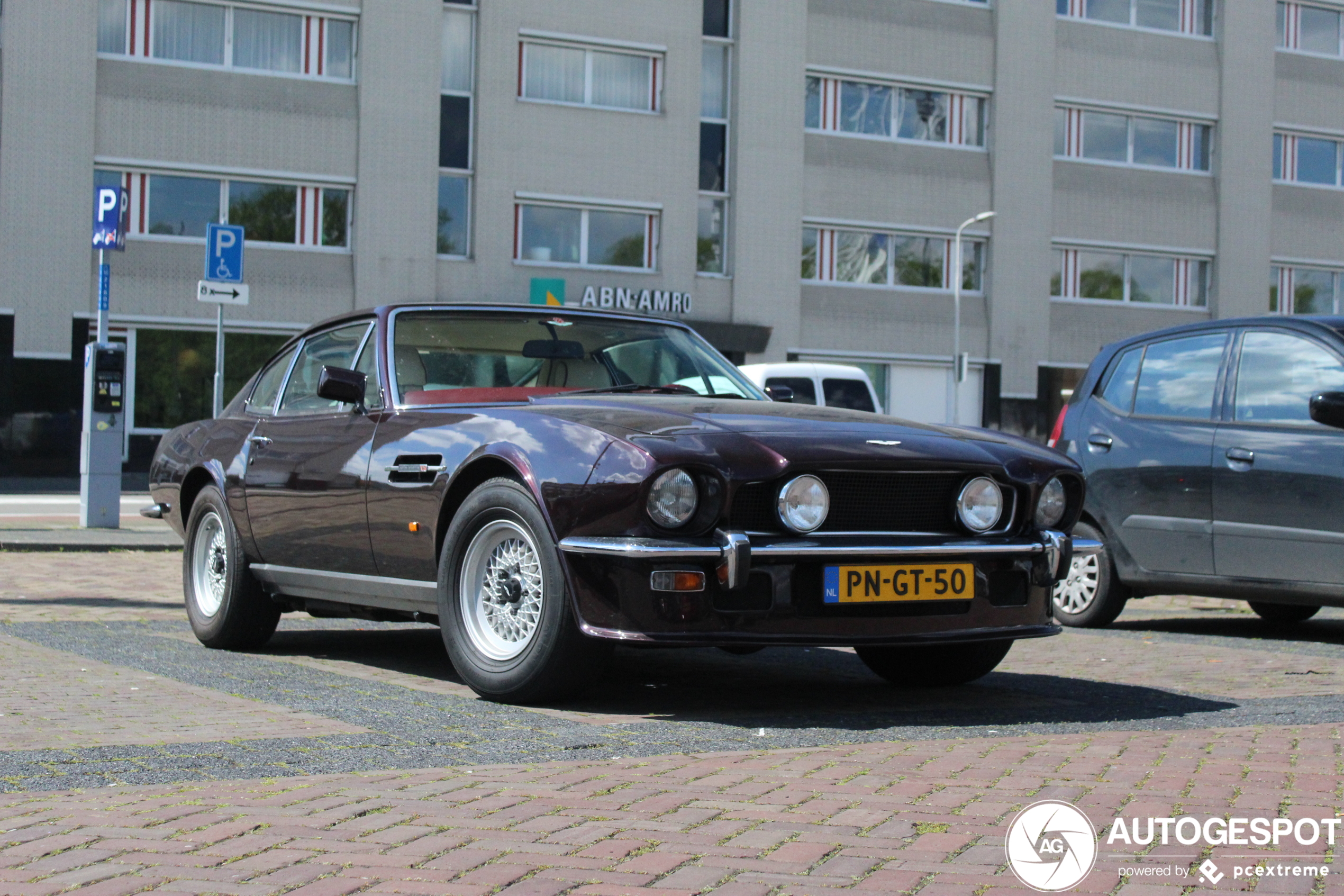 Aston Martin V8 Series 5 / EFI