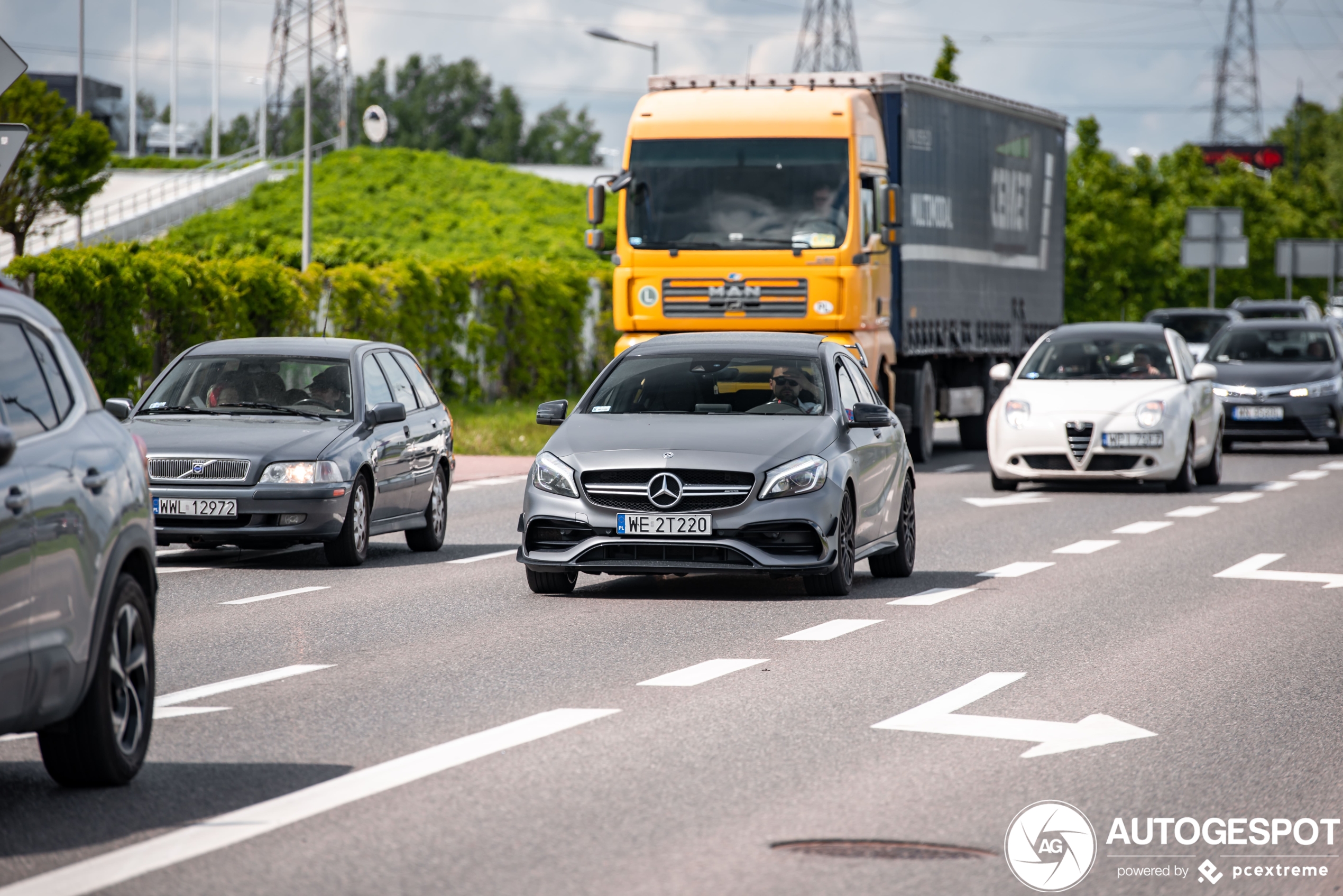 Mercedes-AMG A 45 W176 2015