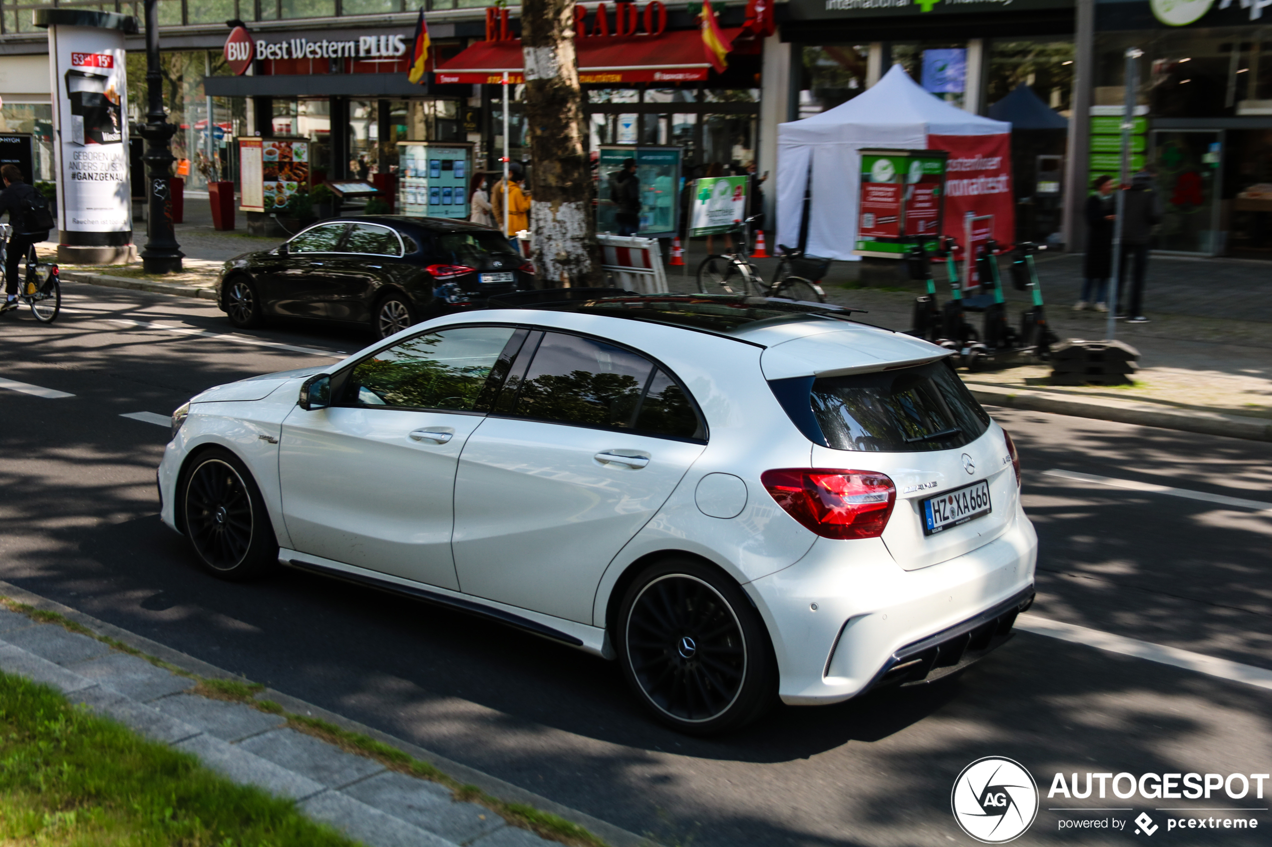 Mercedes-AMG A 45 W176 2015