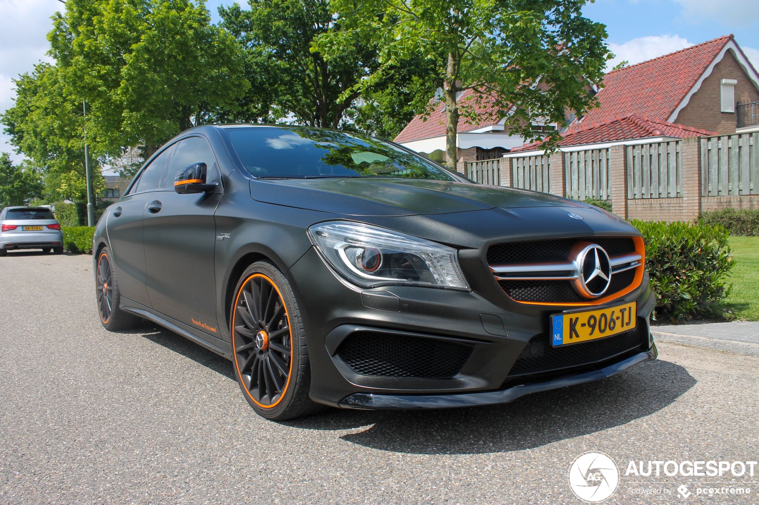 Mercedes-Benz CLA 45 AMG OrangeArt Edition C117