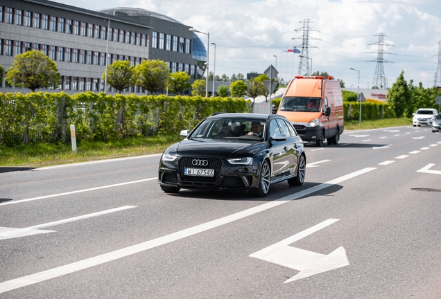 Audi RS4 Avant B8