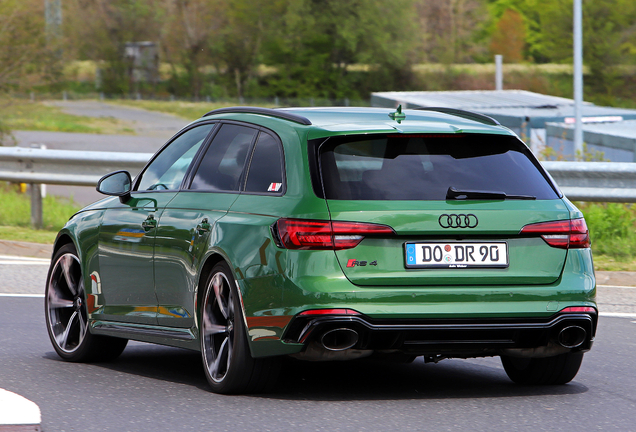 Audi RS4 Avant B9