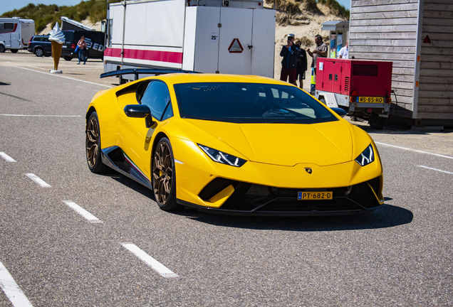 Lamborghini Huracán LP640-4 Performante